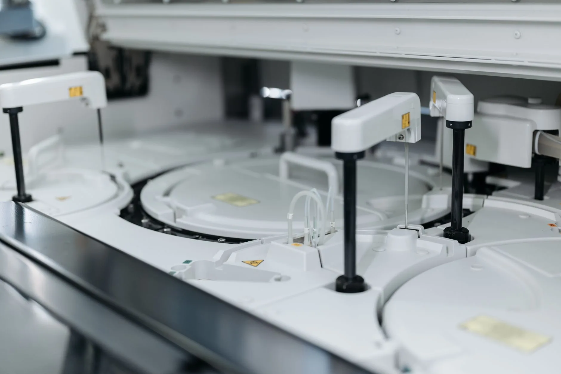 Beyond Retrieval: Embryo Development and Transfer Timelines embryology laboratory incubator used for culturing embryos prior to transfer